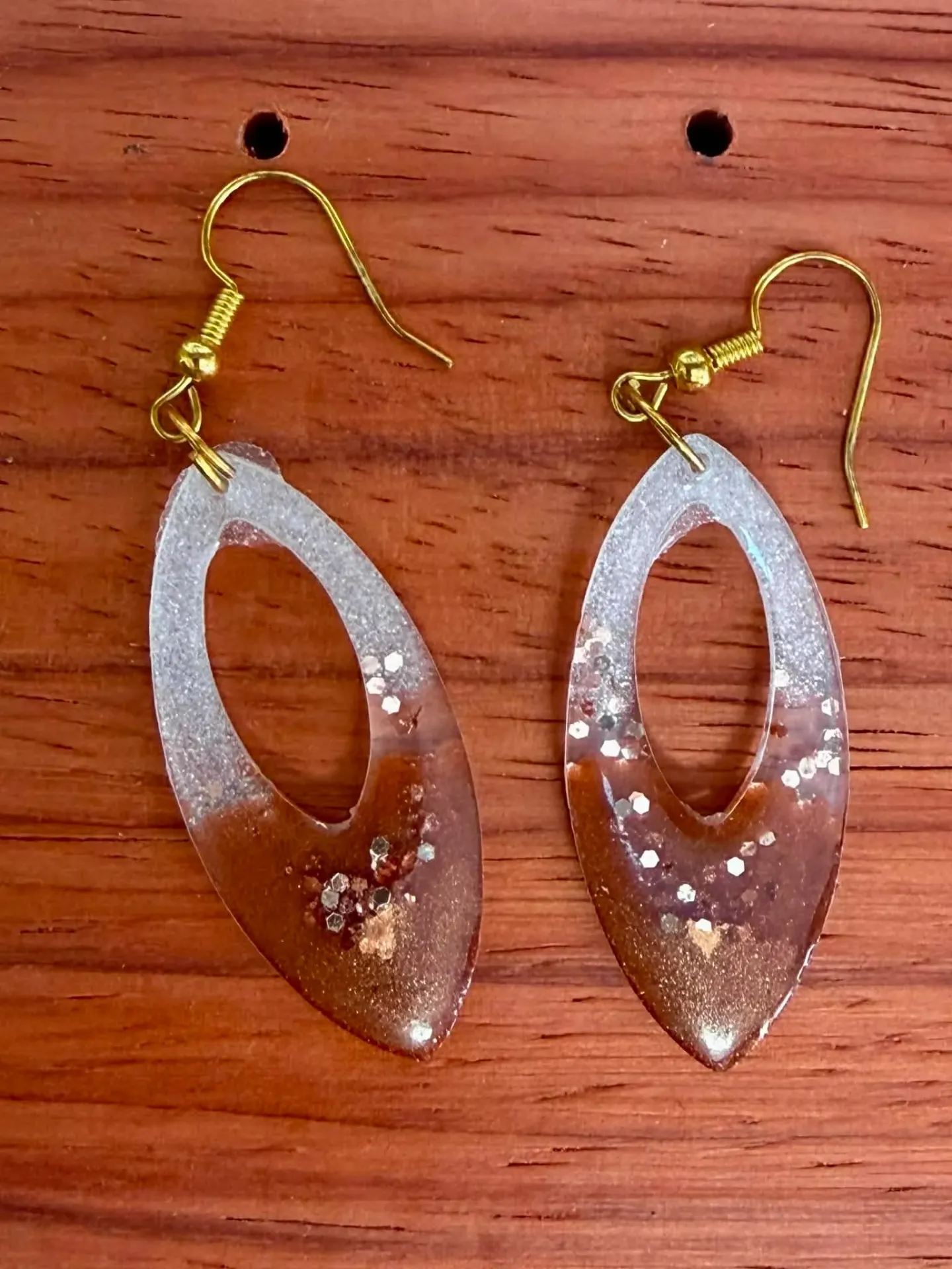 Boucles d'oreille blanc & bronze